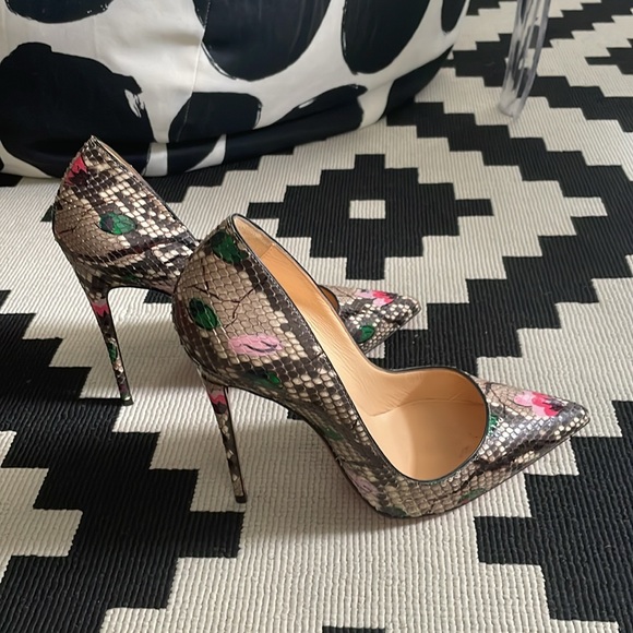 Christian Louboutin So Kate 120 Python Flower 39.5 - Picture 5 of 9